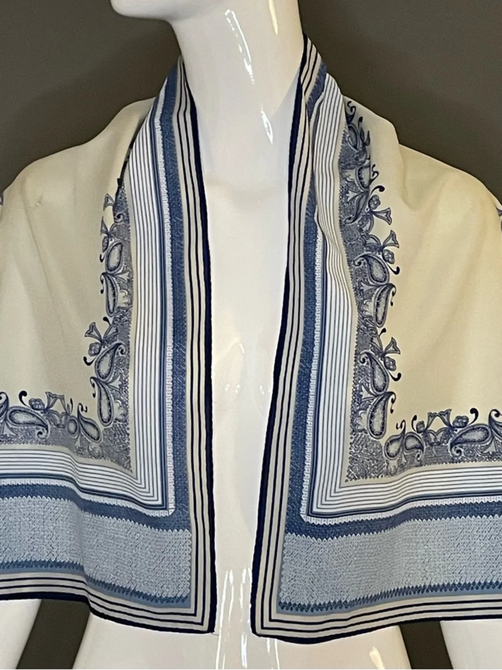 Vintage Sally Gee Paisley Poly Scarf 14 x 44 Good Condition - Picture 2 of 6